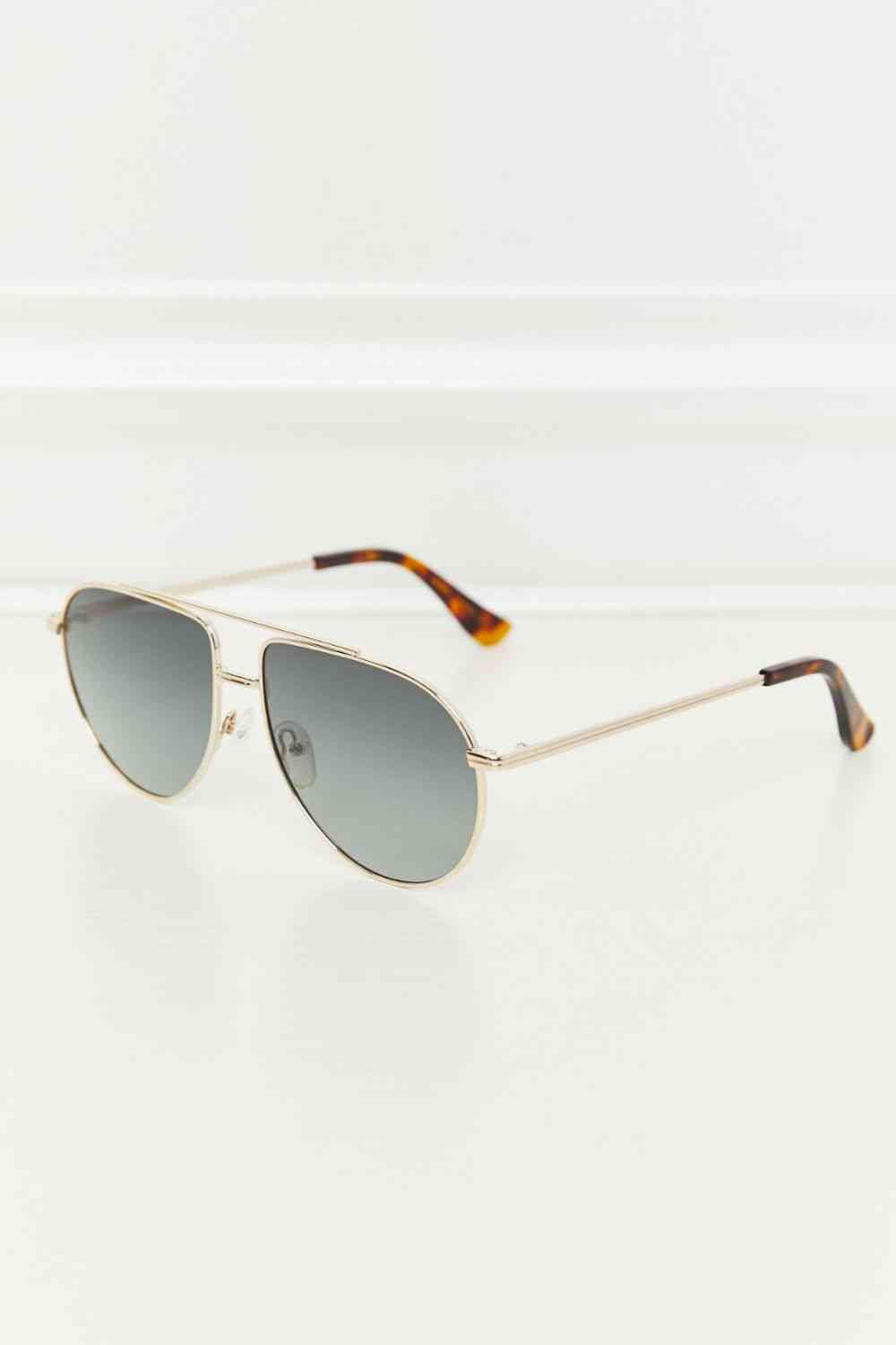 Polarized Lens Aviator Sunglasses With Turtle Shell Temple Tips